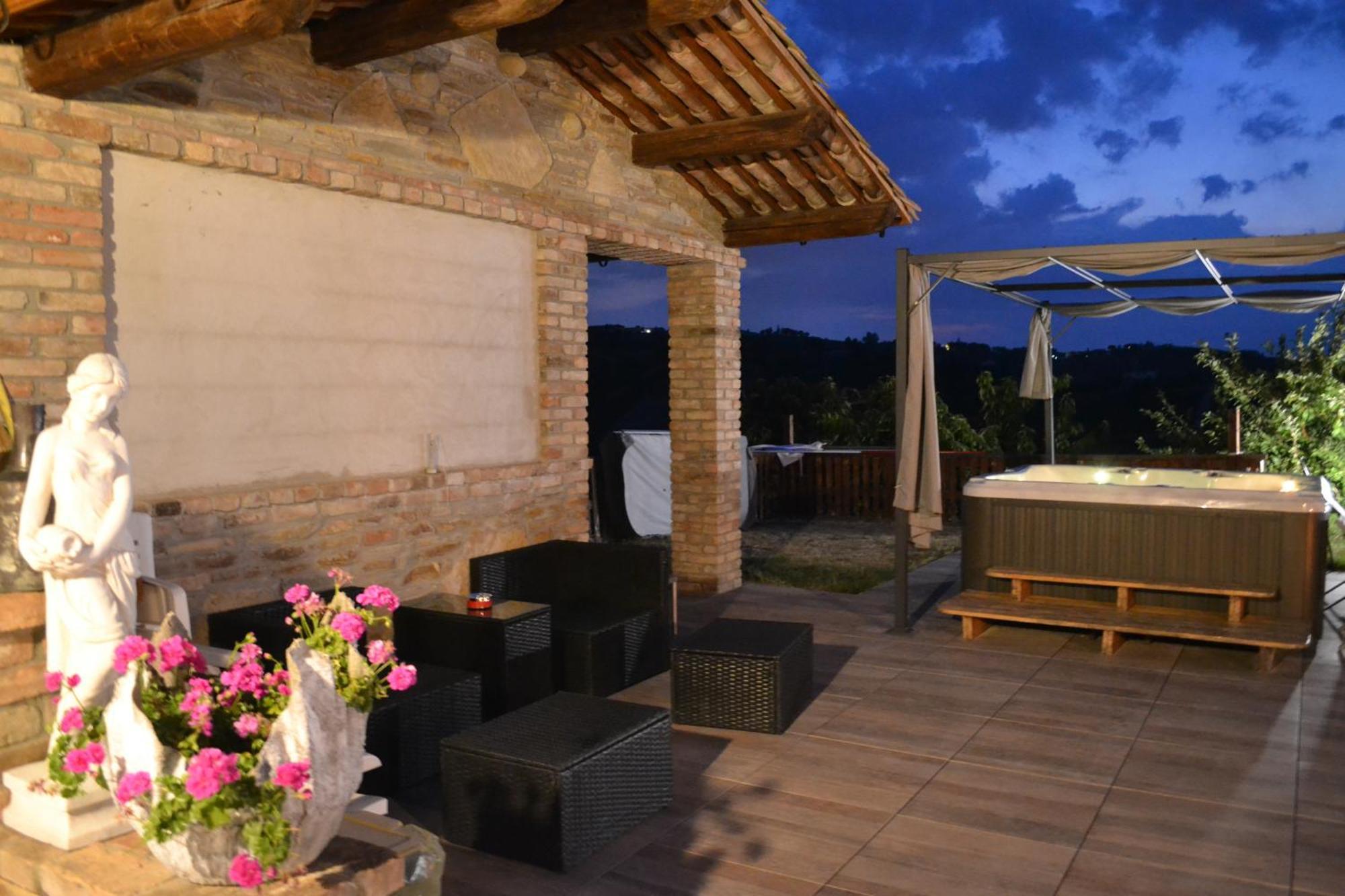 Agriturismo San Martino Castiglione Tinella Exterior foto