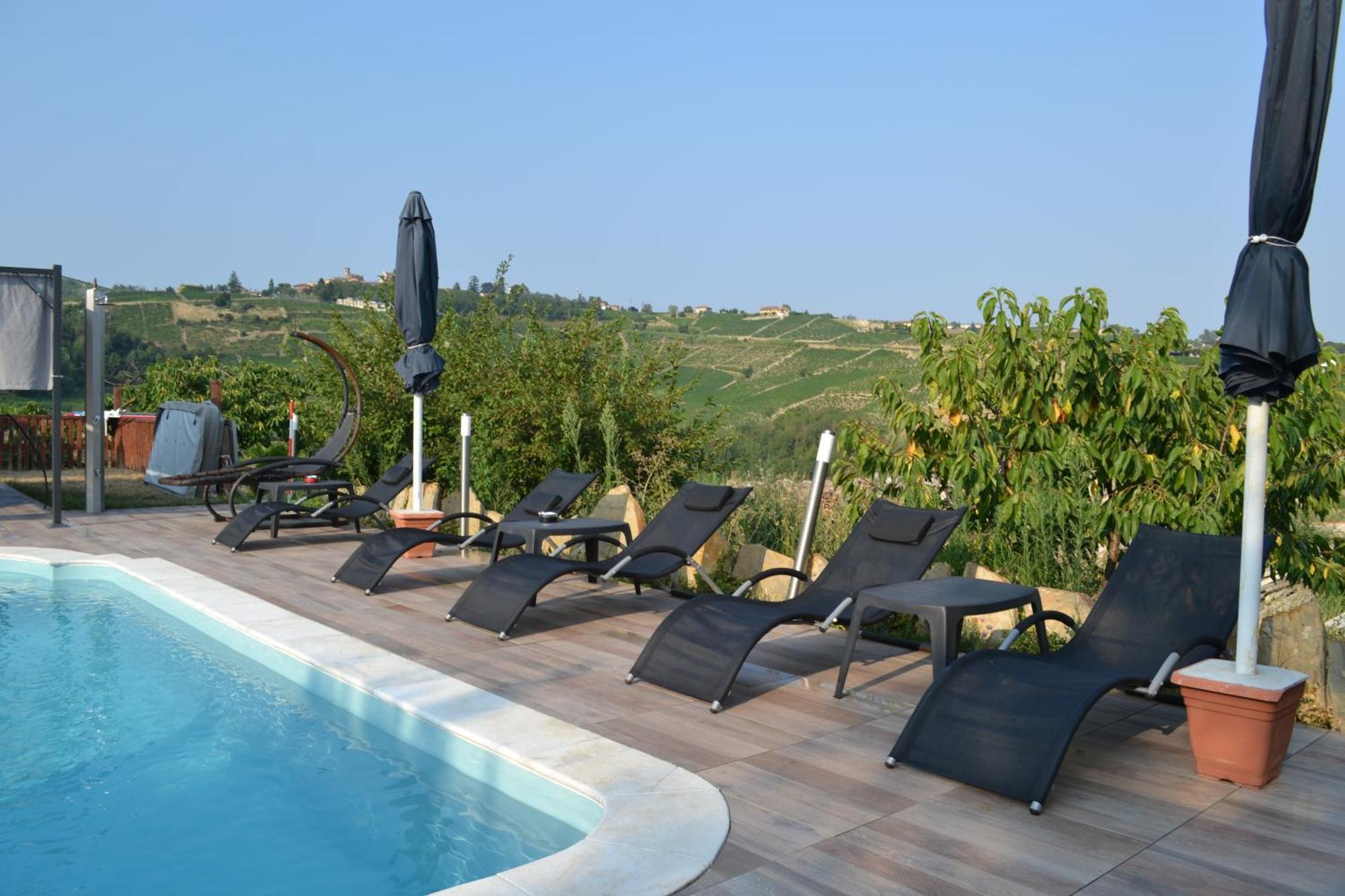 Agriturismo San Martino Castiglione Tinella Exterior foto